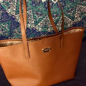 Michael Kors Jet Set Travel Leather Tote NWT